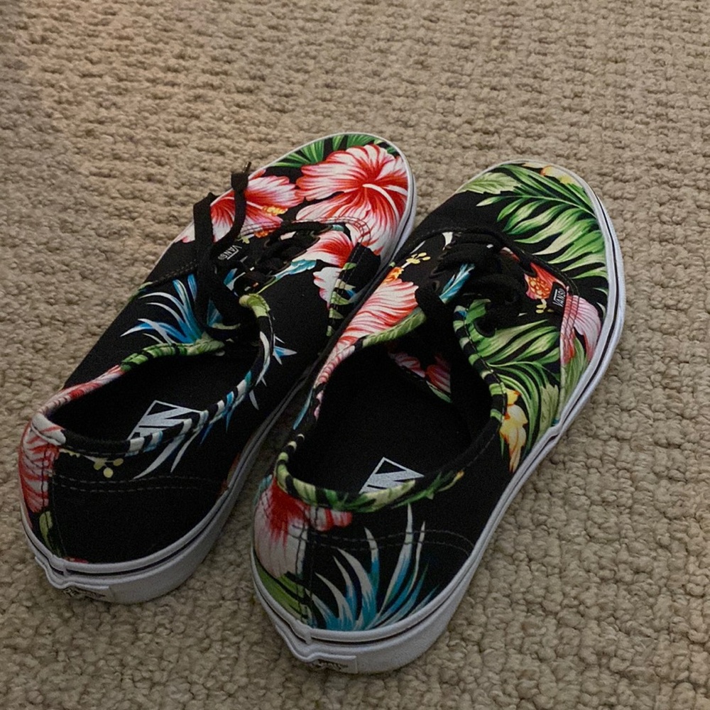 Floral Vans Shoes || Size 8.5 Men and 10.0 Women